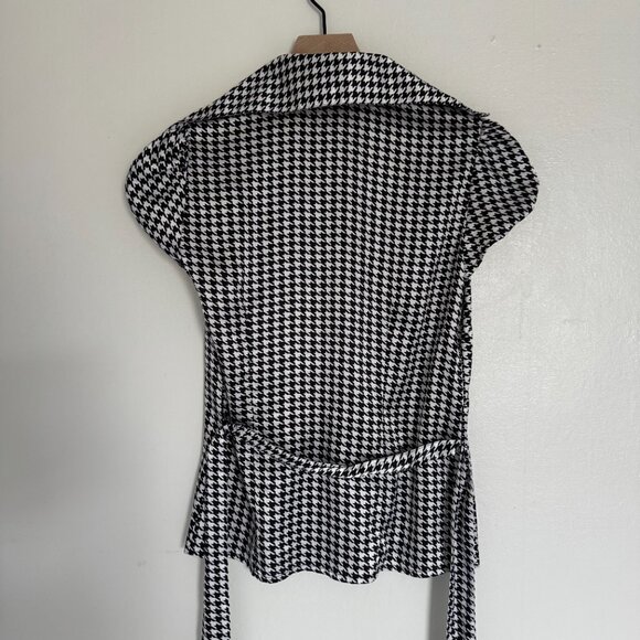 BCBGMAXAZRIA Black & White Houndstooth Cap Sleeve Belted Silhouette Blouse XS - Picture 10 of 11